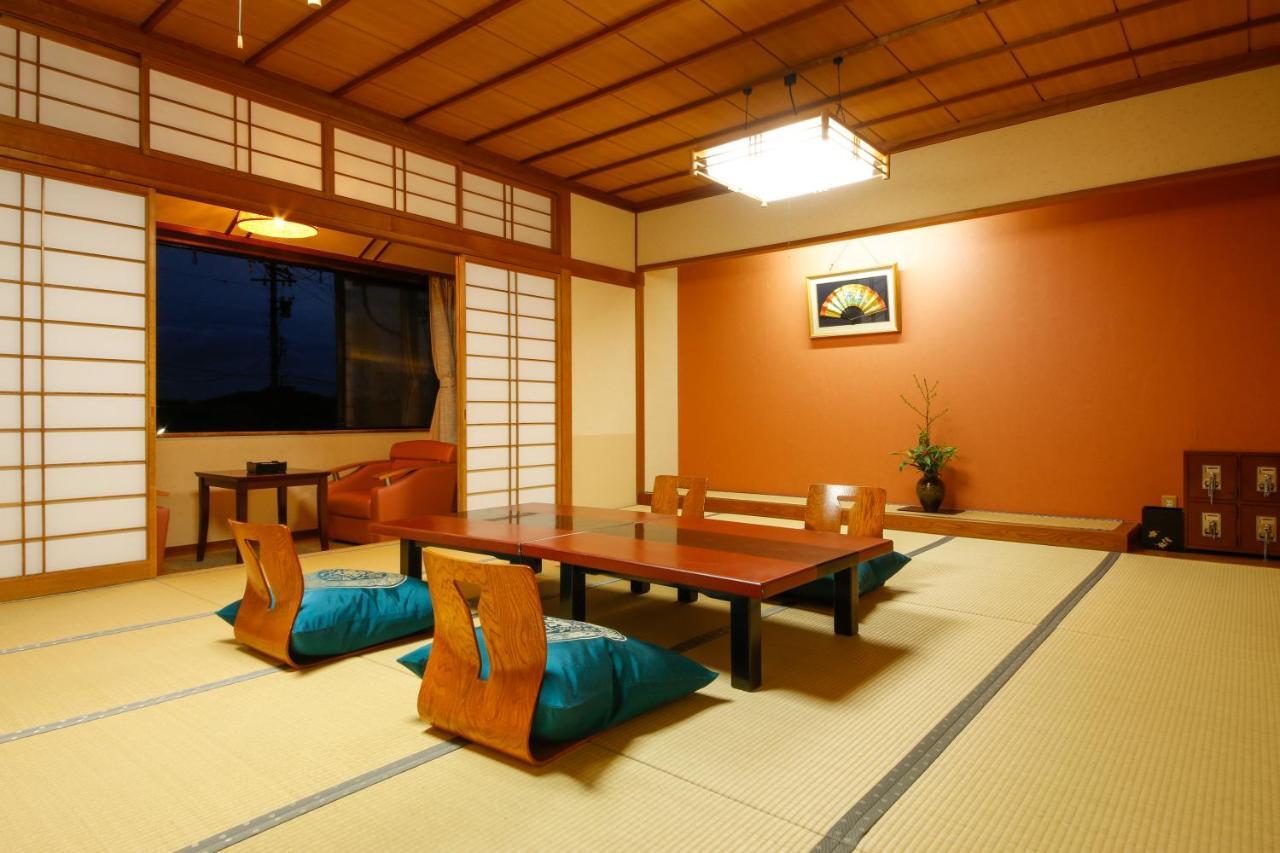 Hokuriku Yamashiro Onsen Hotel Kikyou Kaga  Zewnętrze zdjęcie